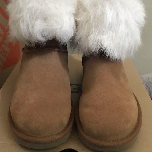 Authentic Uggs Boots - Picture 1 of 2